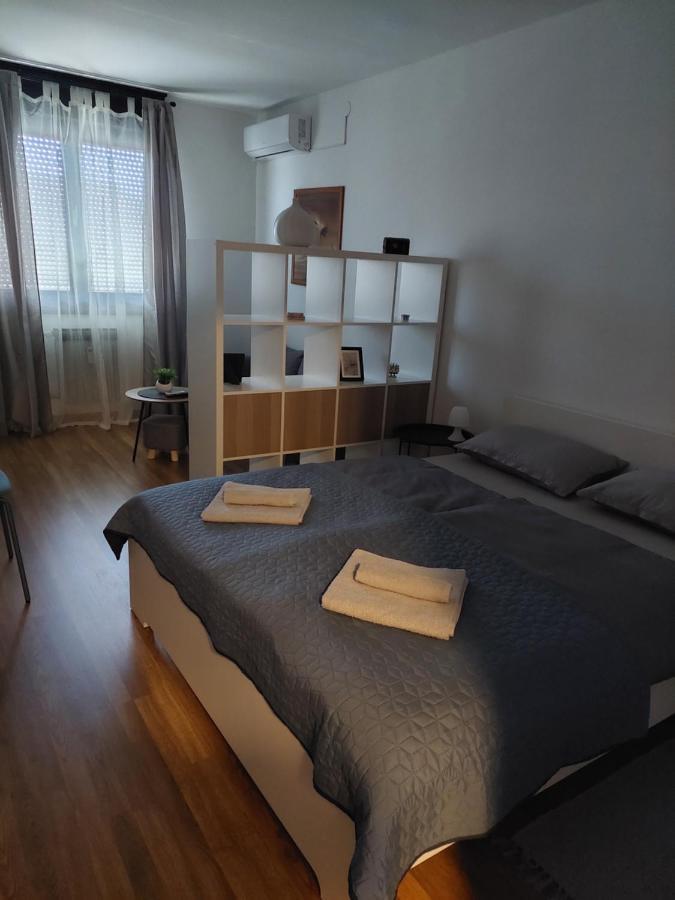 M&M Apartment Velika Gorica Bagian luar foto